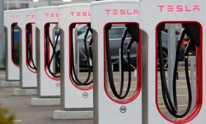 Tesla to open up its charging network to non Tesla vehicles